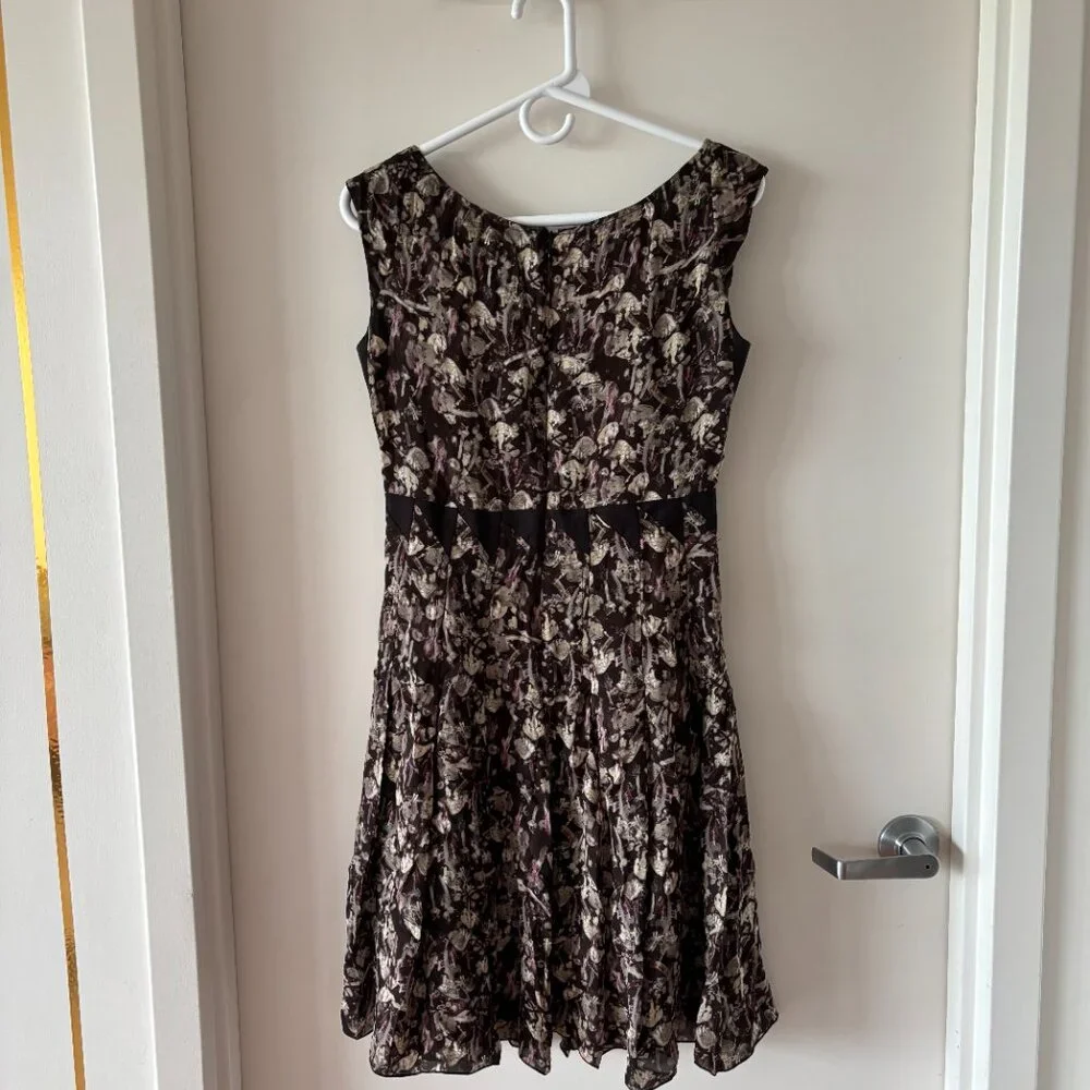 Zac Posen floral dress, 100% silk, size 4 - Picture 2 of 5